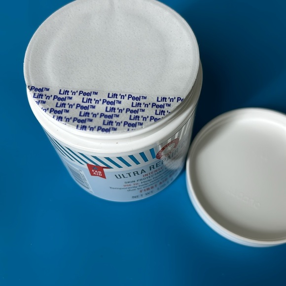 🖤First Aid Beauty Ultra Repair® Cream Intense Hydration - Picture 4 of 6